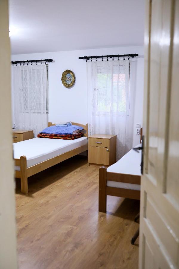 Green Apartments Kursumlija Extérieur photo